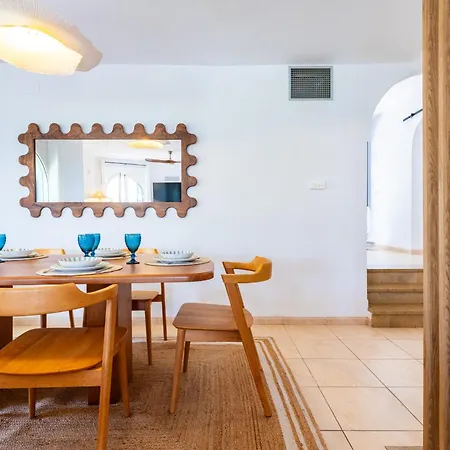 Del Mar Villa